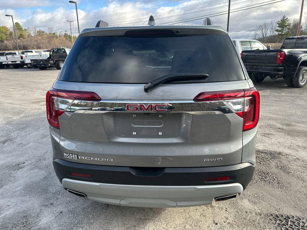 Used 2023 GMC Acadia SLE w/ Driver Convenience Package image 4