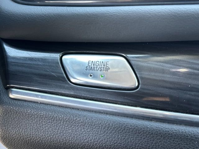 Used 2019 Buick Enclave Essence image 17