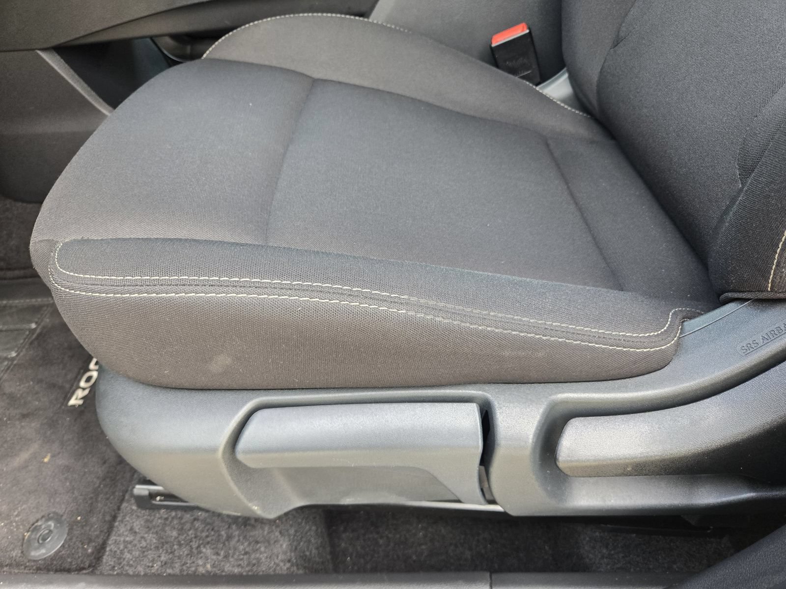 Used 2025 Nissan Rogue S AWD/4WD image 24