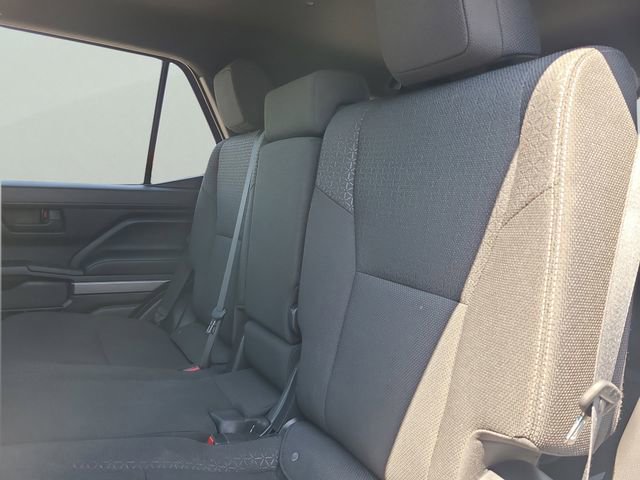 Used 2025 Toyota 4Runner SR5 AWD/4WD image 9