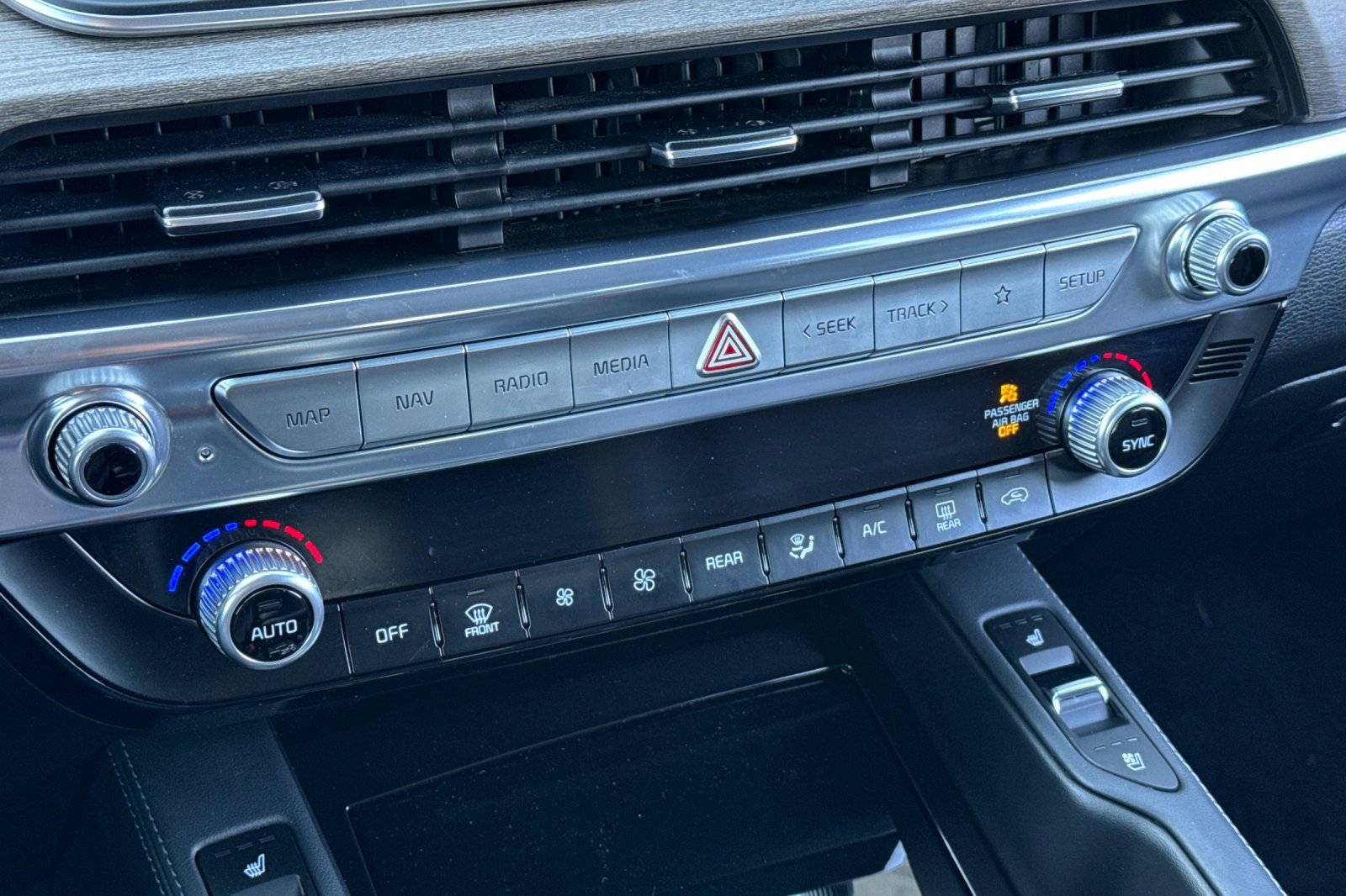 Used 2022 Kia Telluride EX image 27