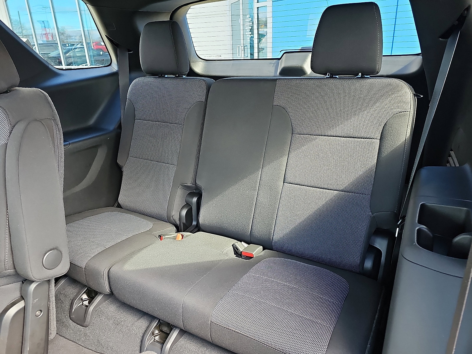 Used 2023 Chevrolet Traverse LT w/ Rear Camera Mirror Package image 10