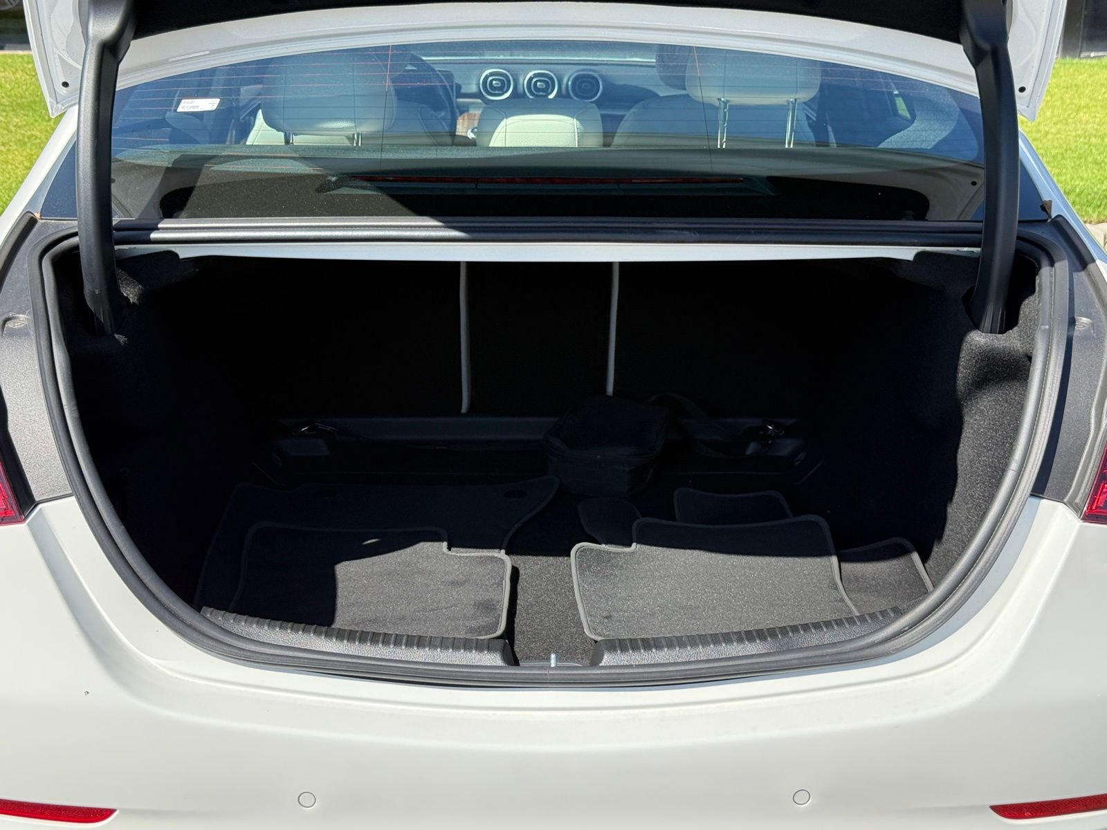 Used 2024 Mercedes-Benz C 300 Sedan image 21
