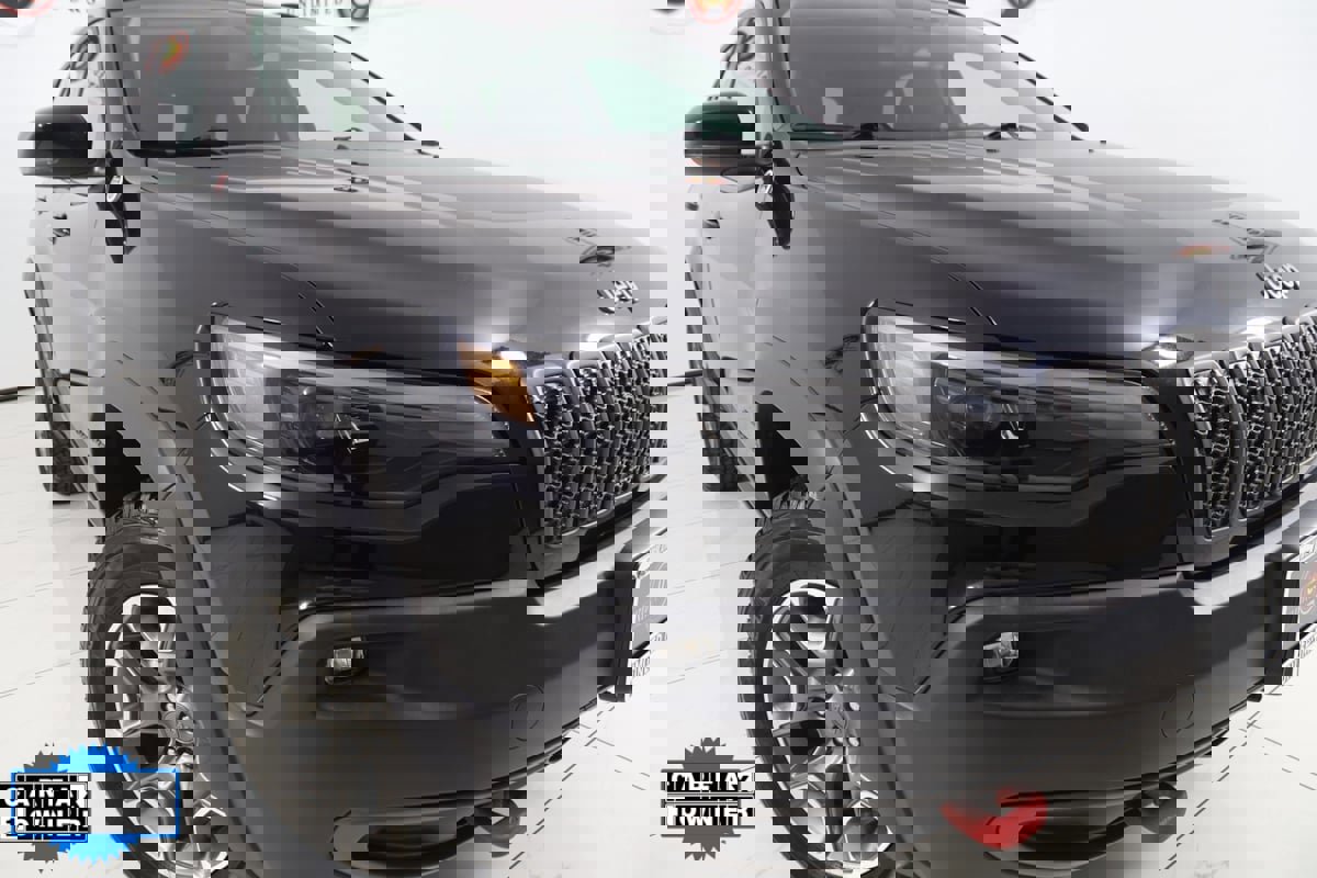 Used 2022 Jeep Cherokee Trailhawk image 15