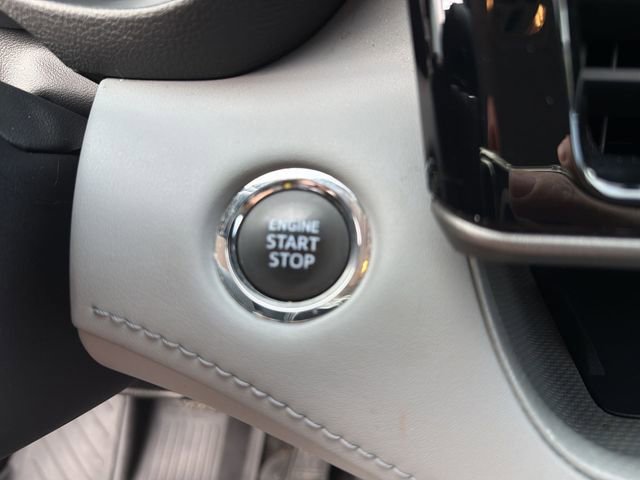 Used 2023 Toyota Highlander Limited AWD/4WD image 15