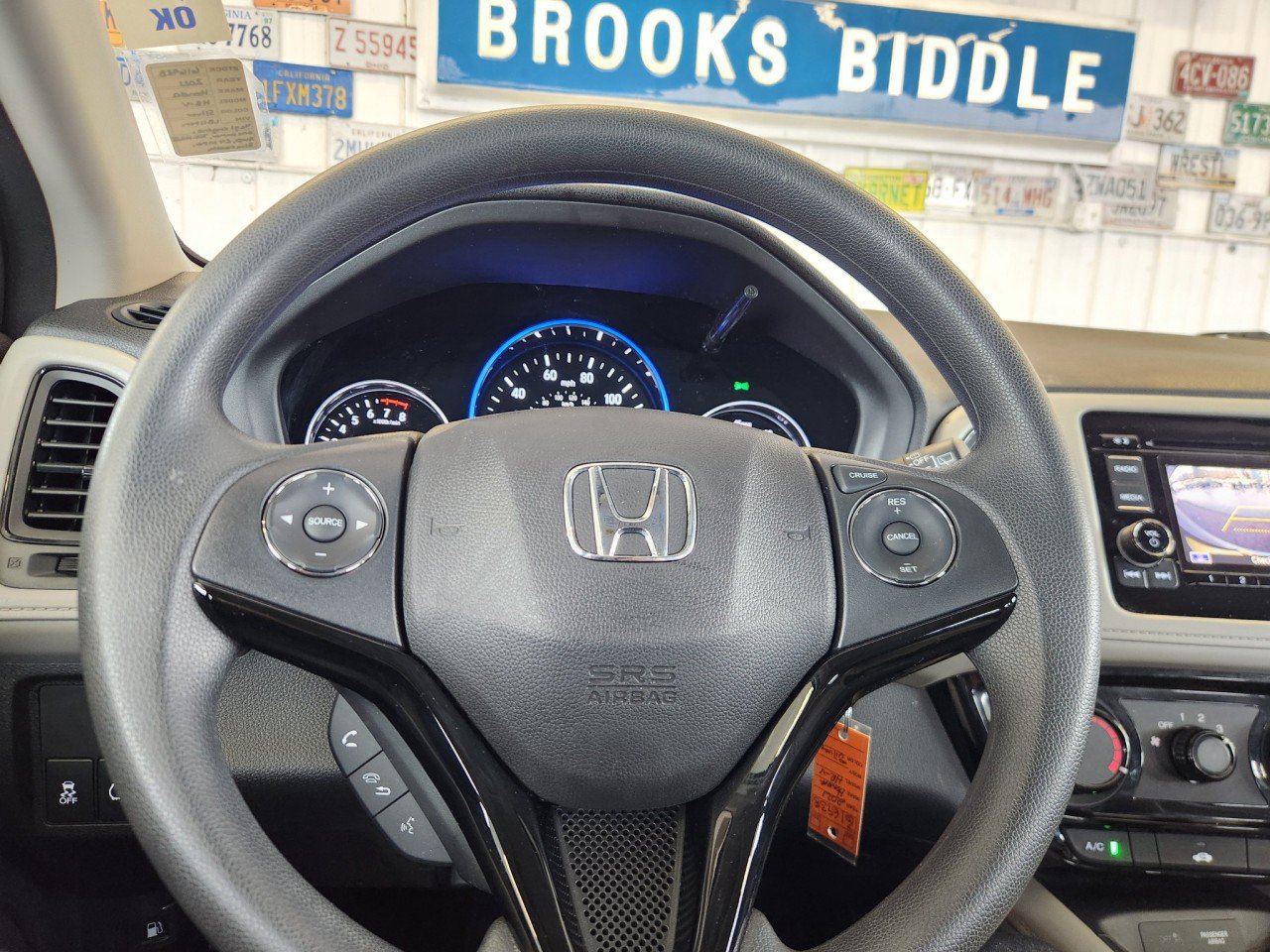 Used 2021 Honda HR-V LX image 9