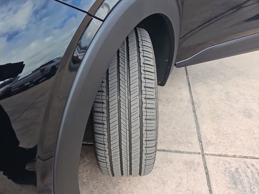 New 2027 Chevrolet Bolt RS w/ Technology Package image 34