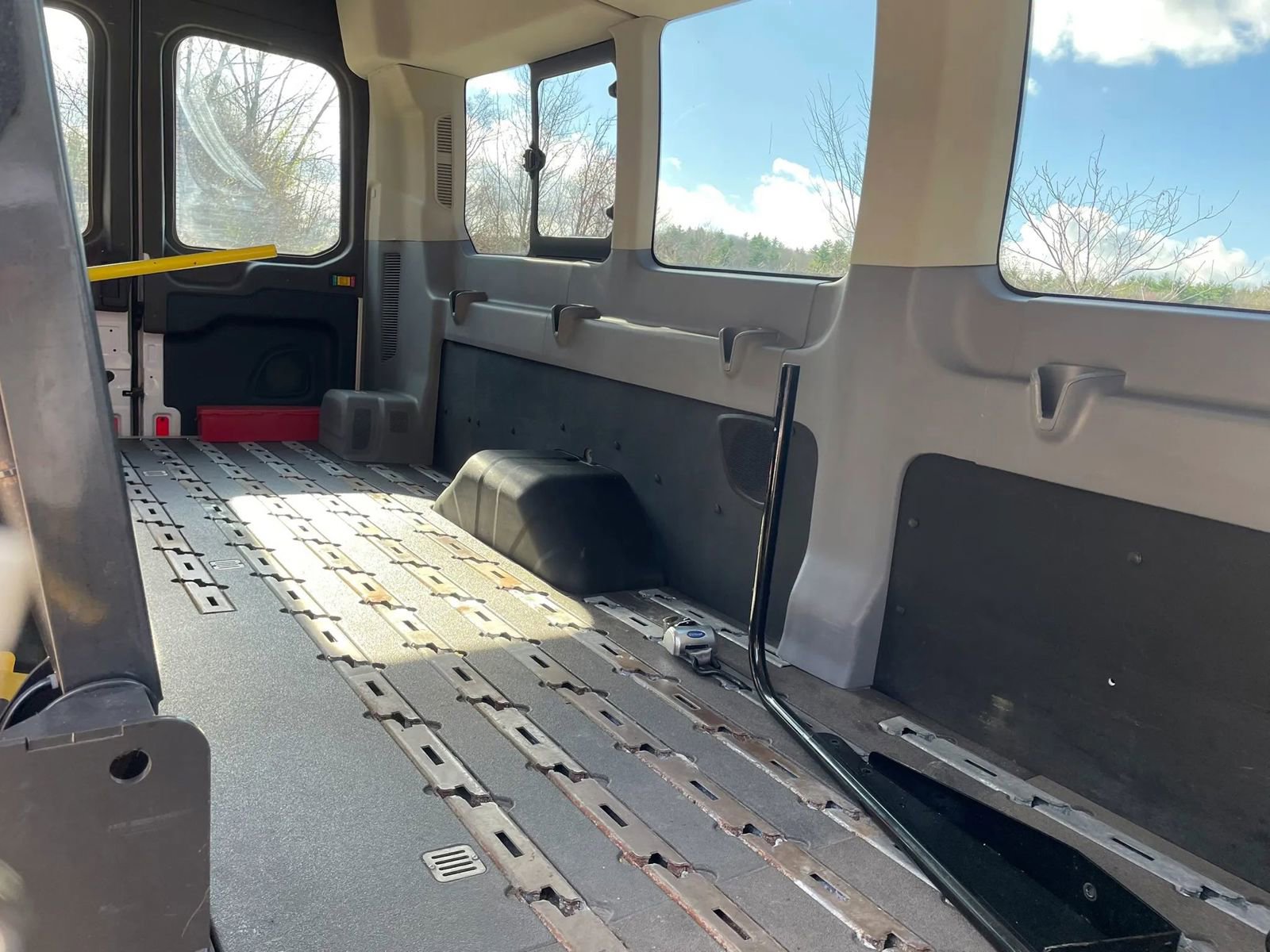 Used 2019 Ford Transit 350 XL RWD image 15