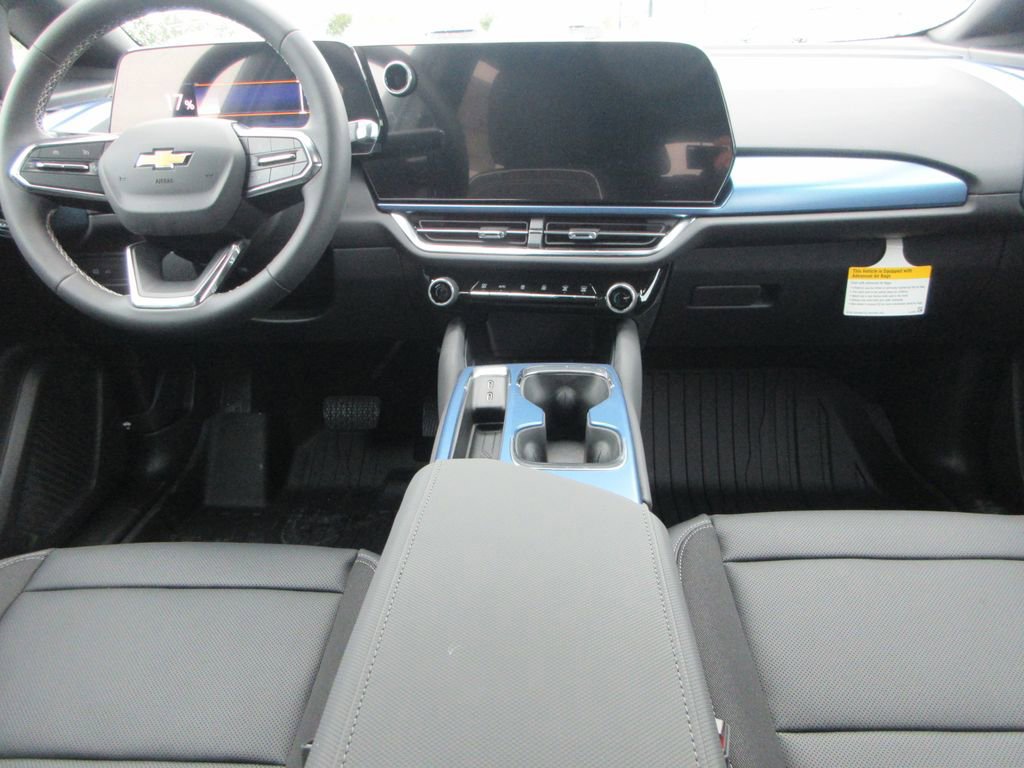 New 2026 Chevrolet Equinox EV LT w/ Convenience Package II AWD/4WD image 16