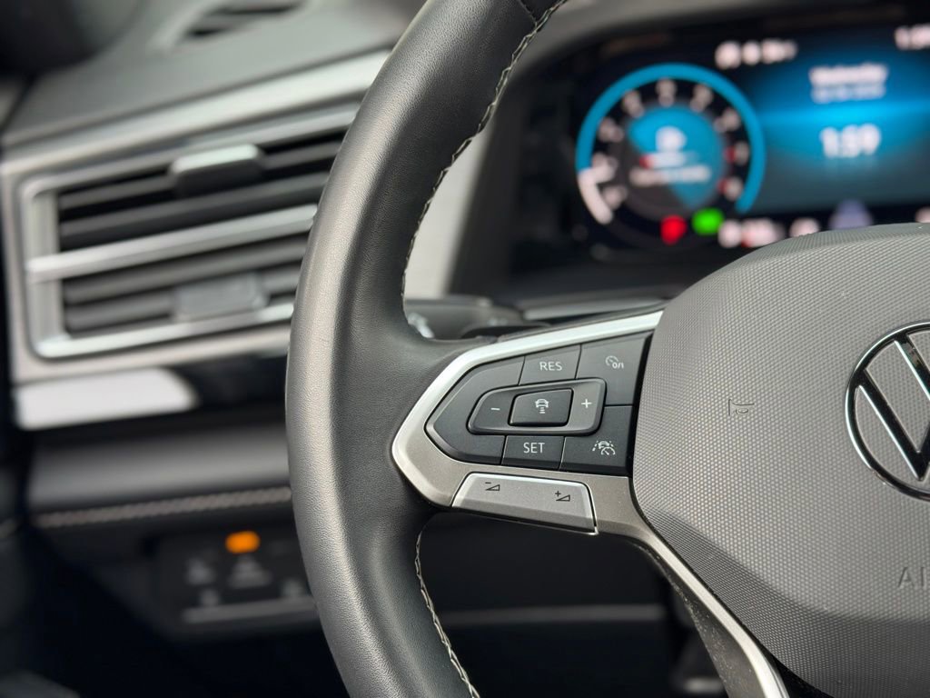 Used 2024 Volkswagen Atlas Cross Sport SE image 8