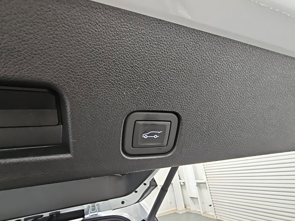 New 2026 GMC Acadia Denali w/ Super Cruise Package image 38