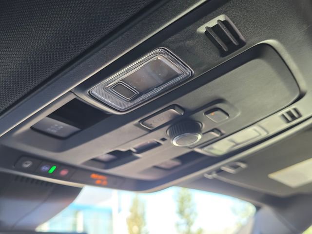 Certified 2025 Chevrolet Suburban High Country image 31