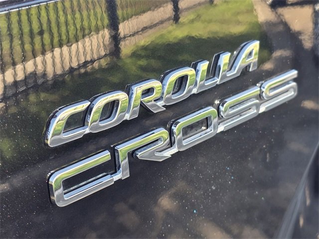 Used 2025 Toyota Corolla Cross XLE image 7