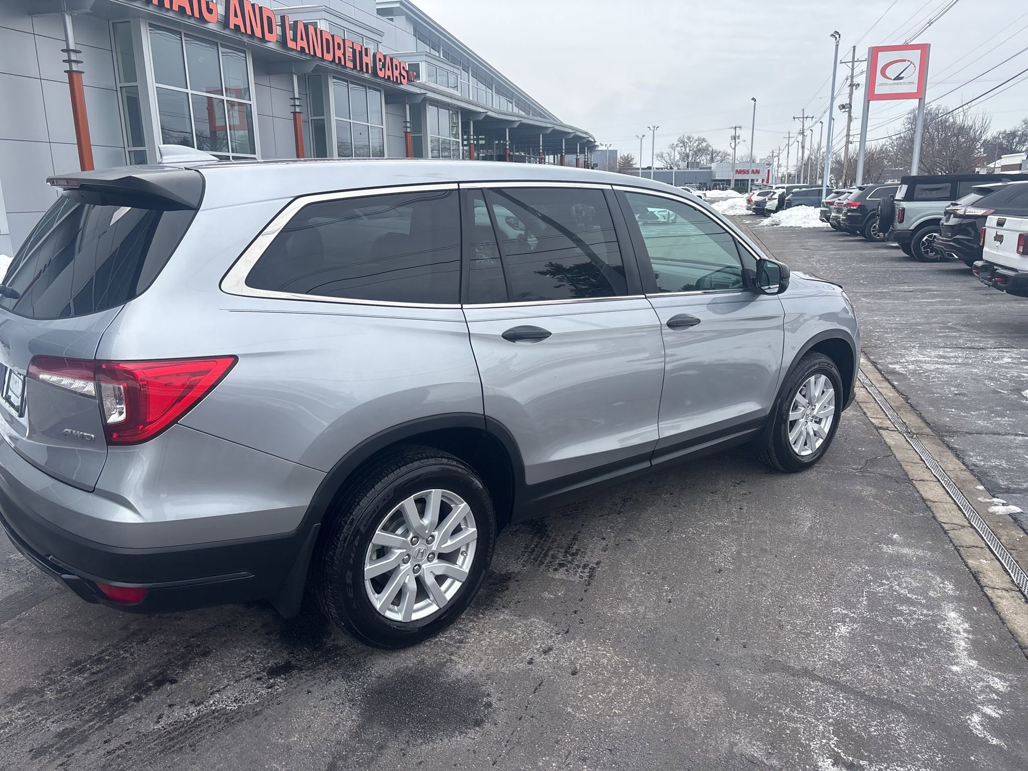Used 2019 Honda Pilot LX image 3
