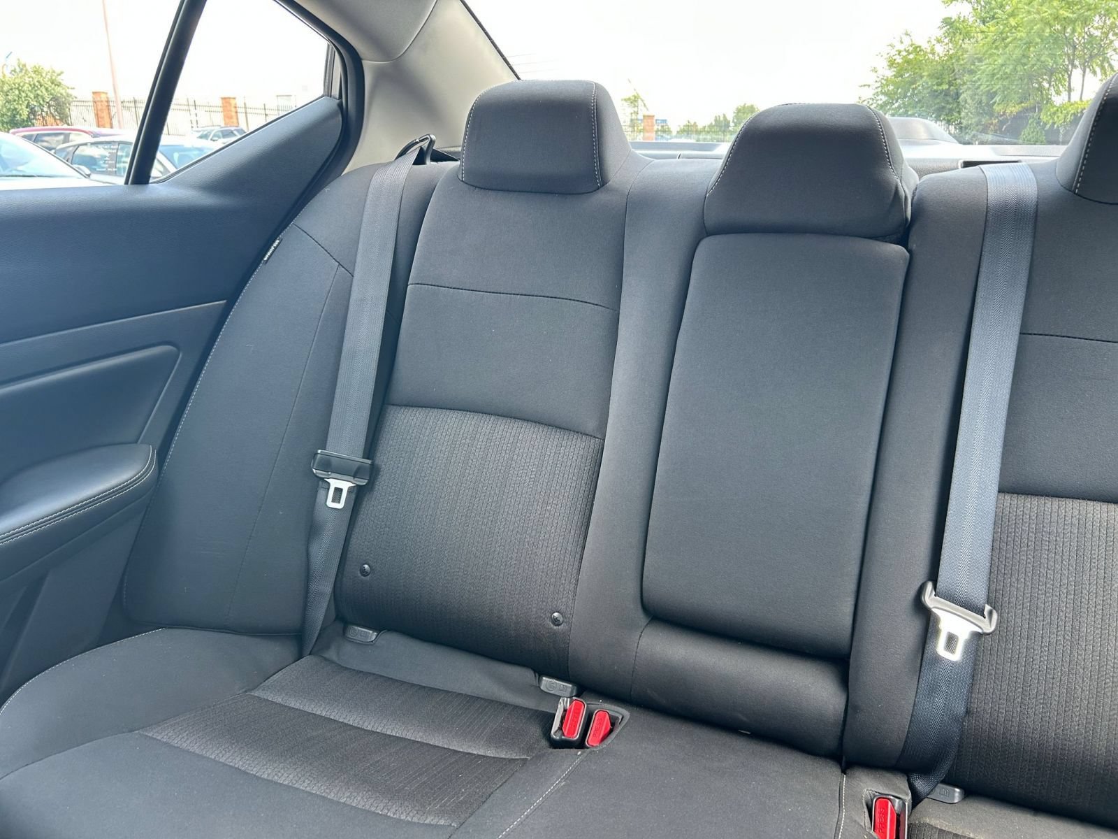 Used 2025 Nissan Altima 2.5 SV FWD image 34