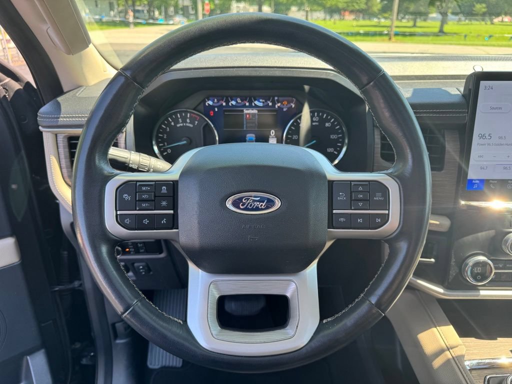 Used 2024 Ford Expedition Limited AWD/4WD image 9
