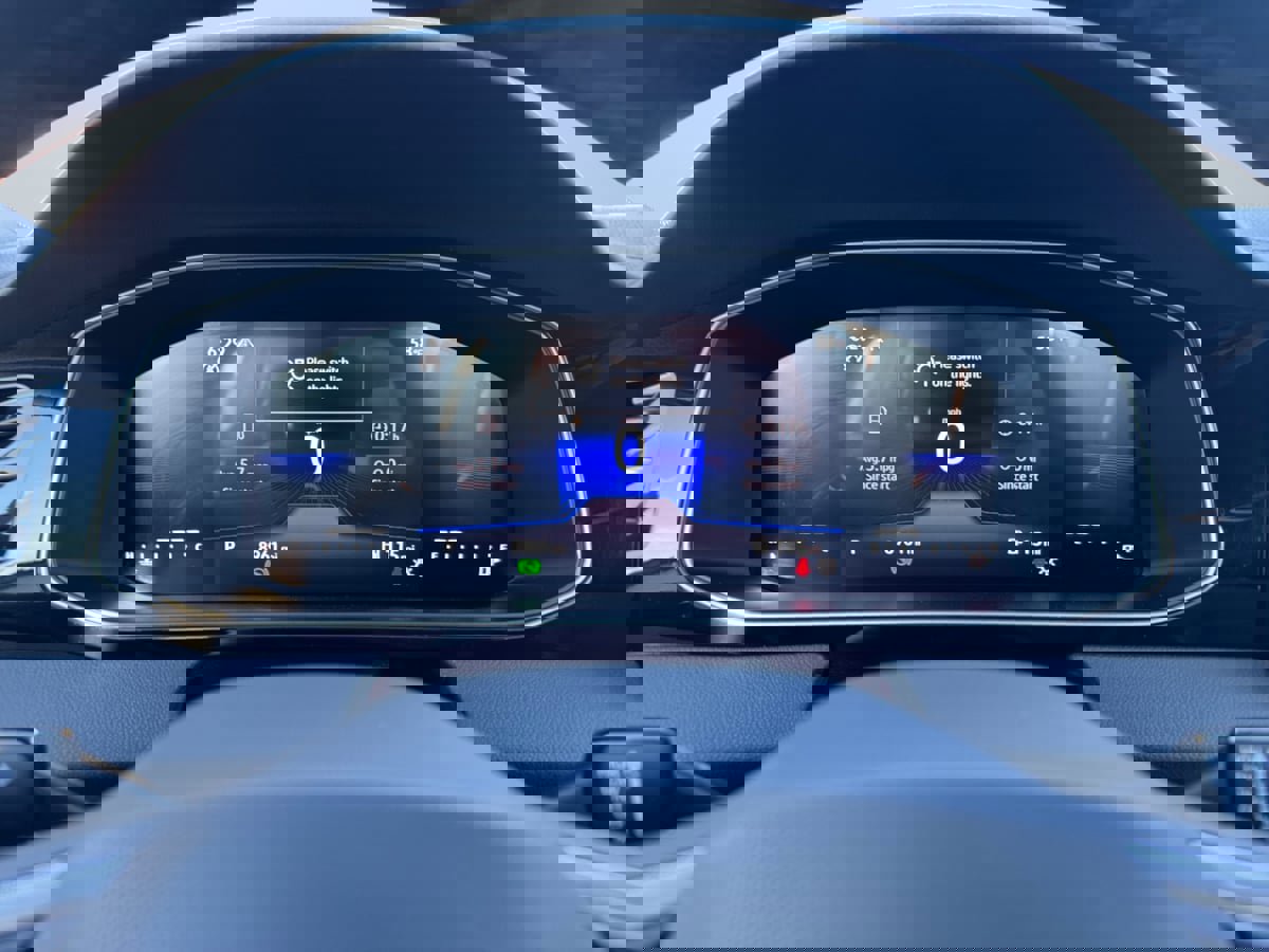 Used 2025 Volkswagen Jetta Sport image 12