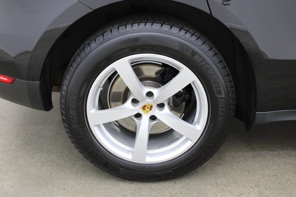 Used 2018 Porsche Macan AWD/4WD image 14