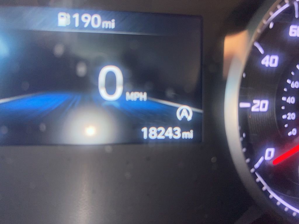 Used 2023 Hyundai Santa Fe SEL w/ Cargo Package image 5