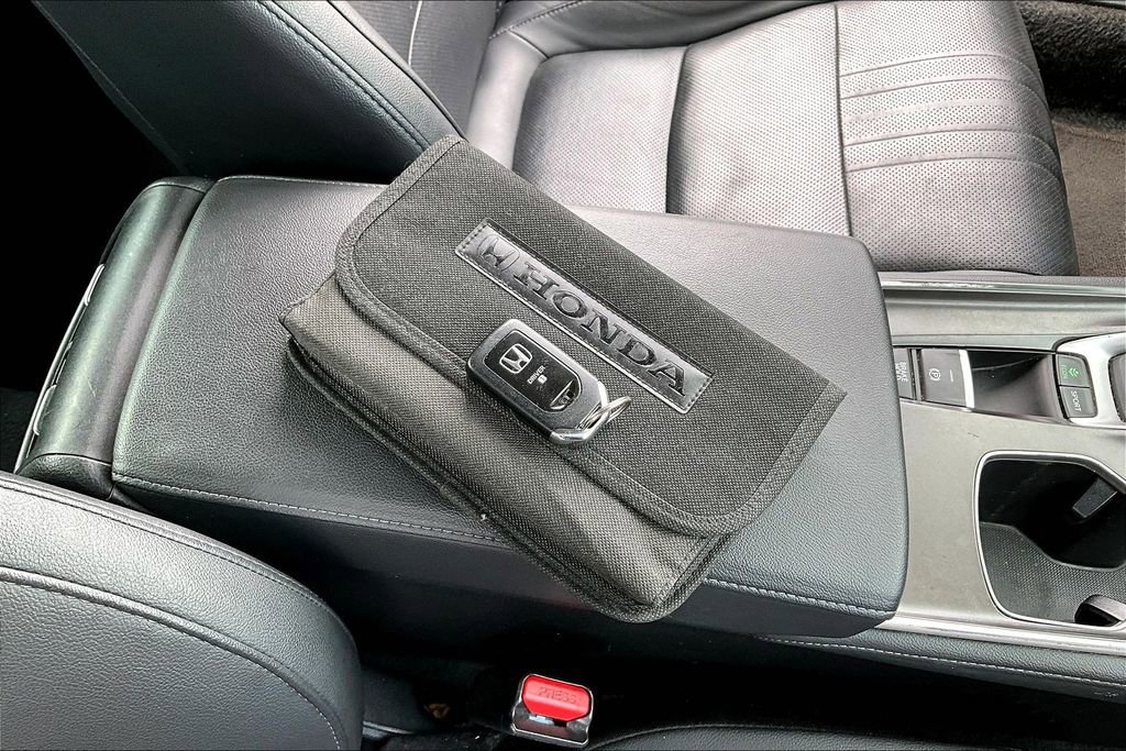 Used 2021 Honda Accord Touring image 34