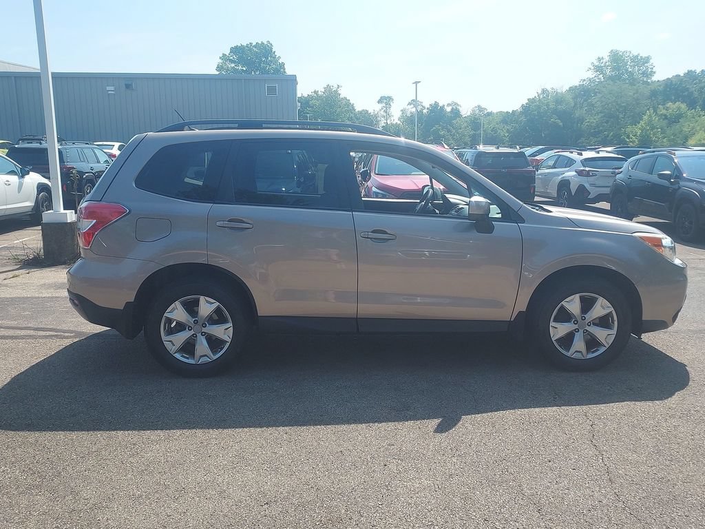 Used 2015 Subaru Forester 2.5i Premium w/ All-Weather Package AWD/4WD image 6