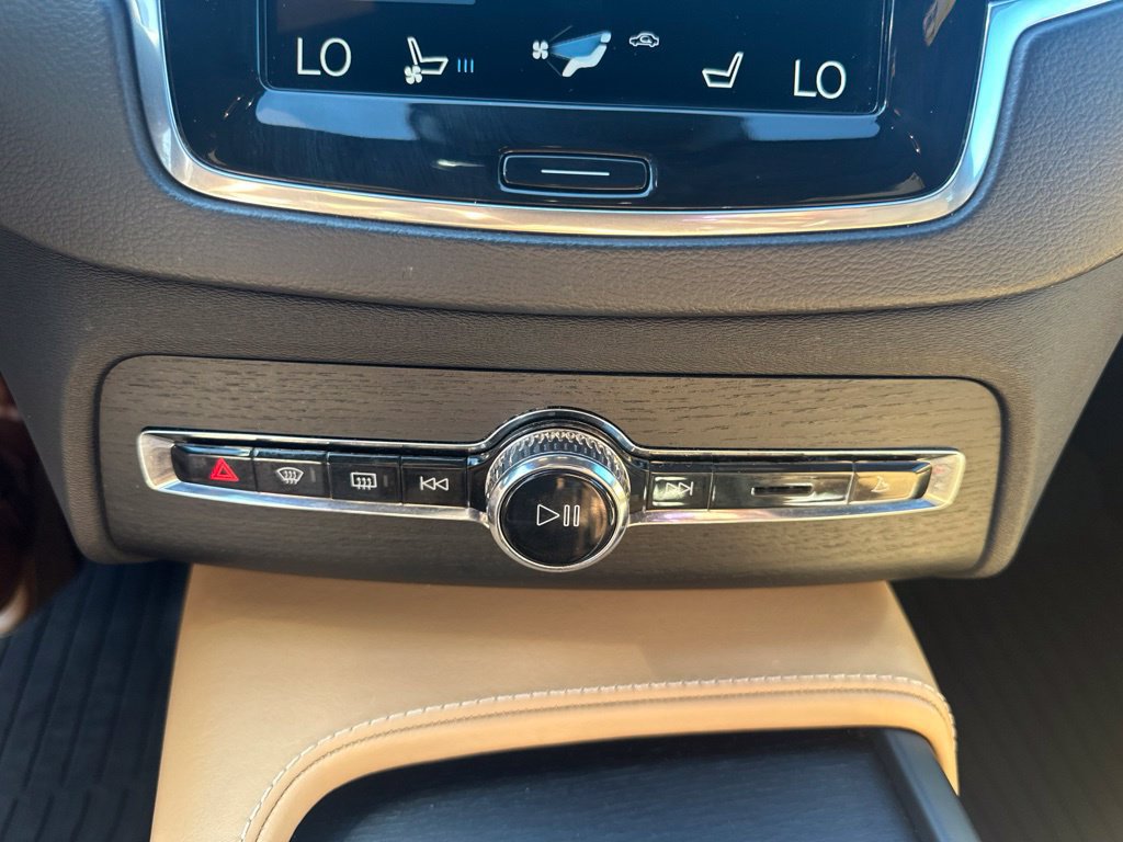 Used 2021 Volvo XC90 T6 Inscription AWD/4WD image 26