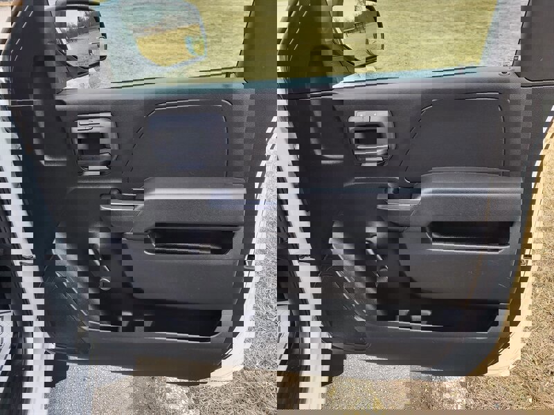 Used 2015 GMC Sierra 1500 2WD Regular Cab image 22