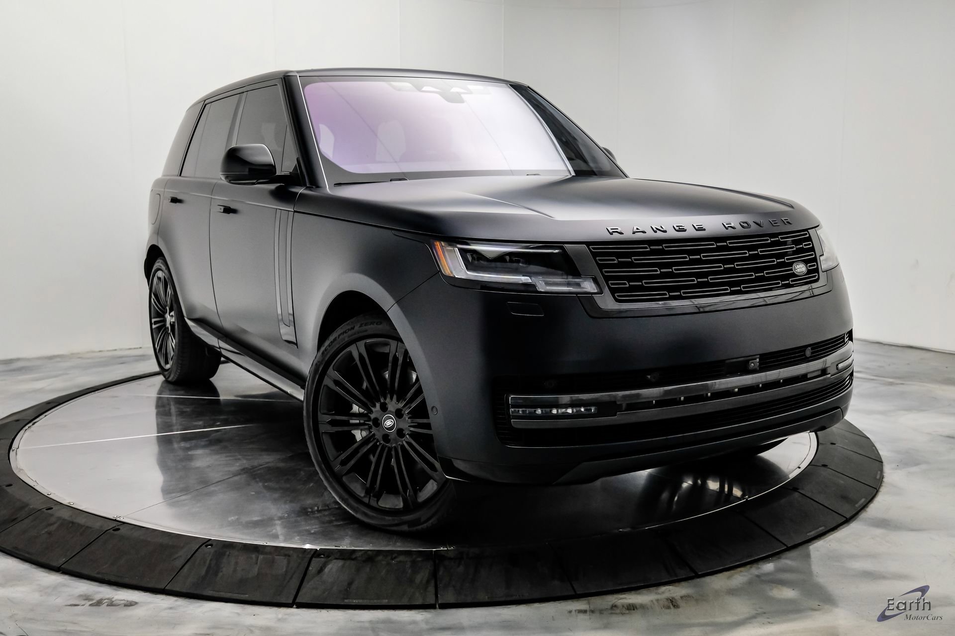 Used 2023 Land Rover Range Rover SE image 23