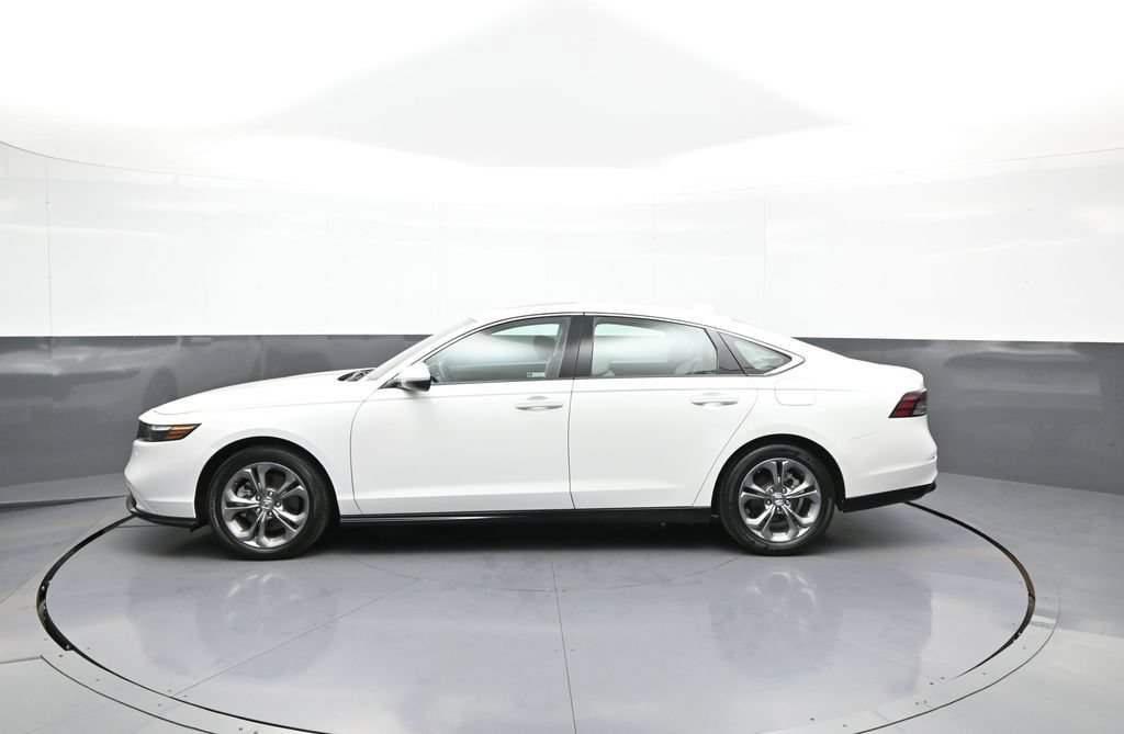 Certified 2024 Honda Accord EX-L image 9