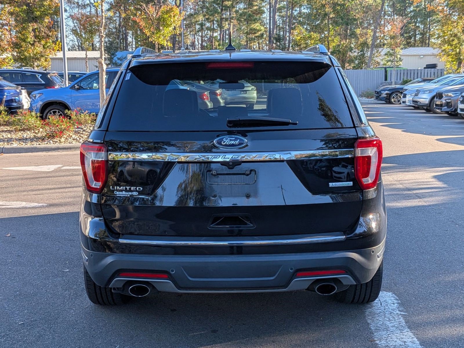 Used 2018 Ford Explorer Limited w/ Ford Safe & Smart Package image 4