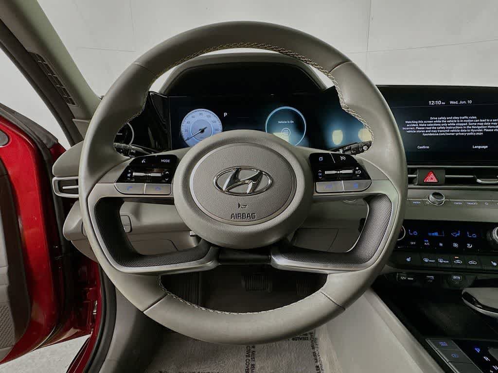 Used 2023 Hyundai Elantra SEL w/ Convenience Package FWD image 15