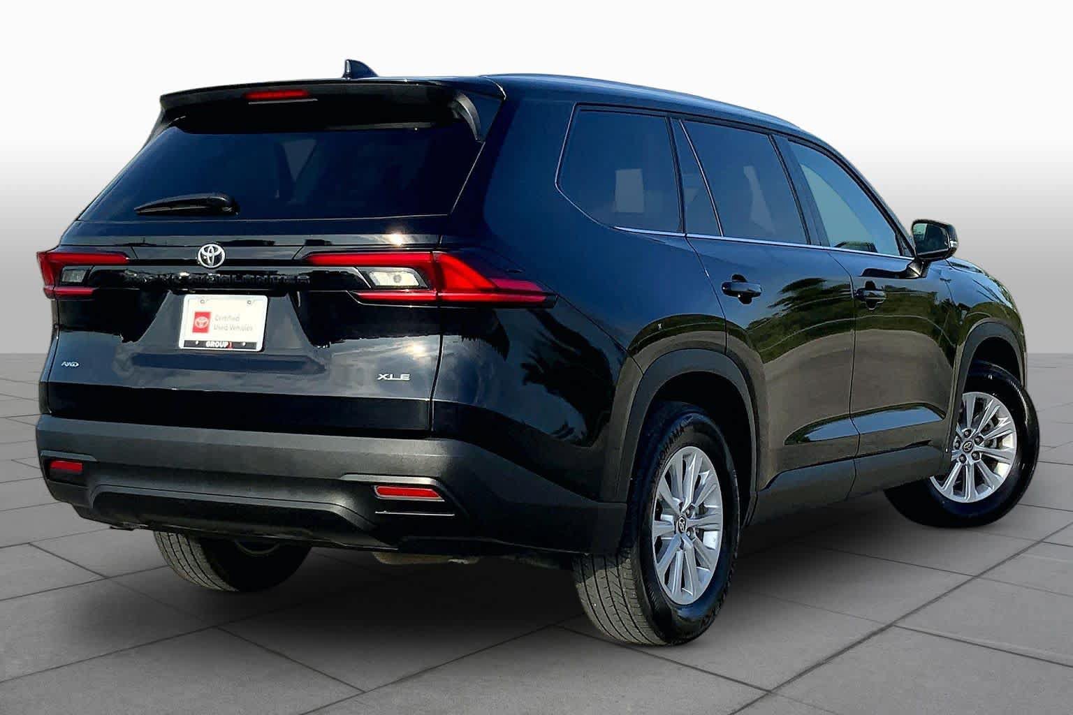 Used 2025 Toyota Grand Highlander AWD image 13