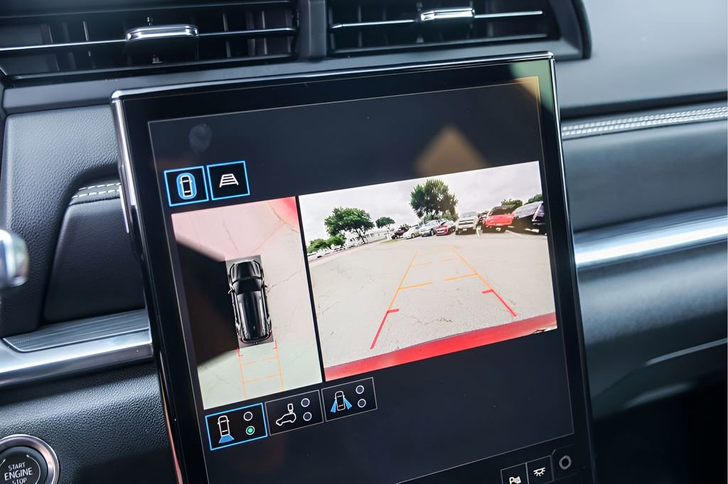 Used 2026 GMC Terrain Elevation w/ Elevation Premium Package FWD image 19