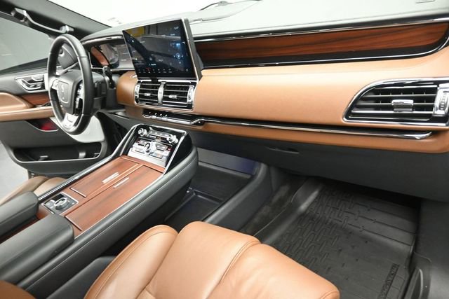 Used 2023 Lincoln Navigator Reserve AWD/4WD image 29