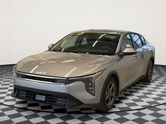 Used 2025 Kia K4 image 9