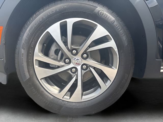 Used 2023 Buick Envision Essence AWD/4WD image 38