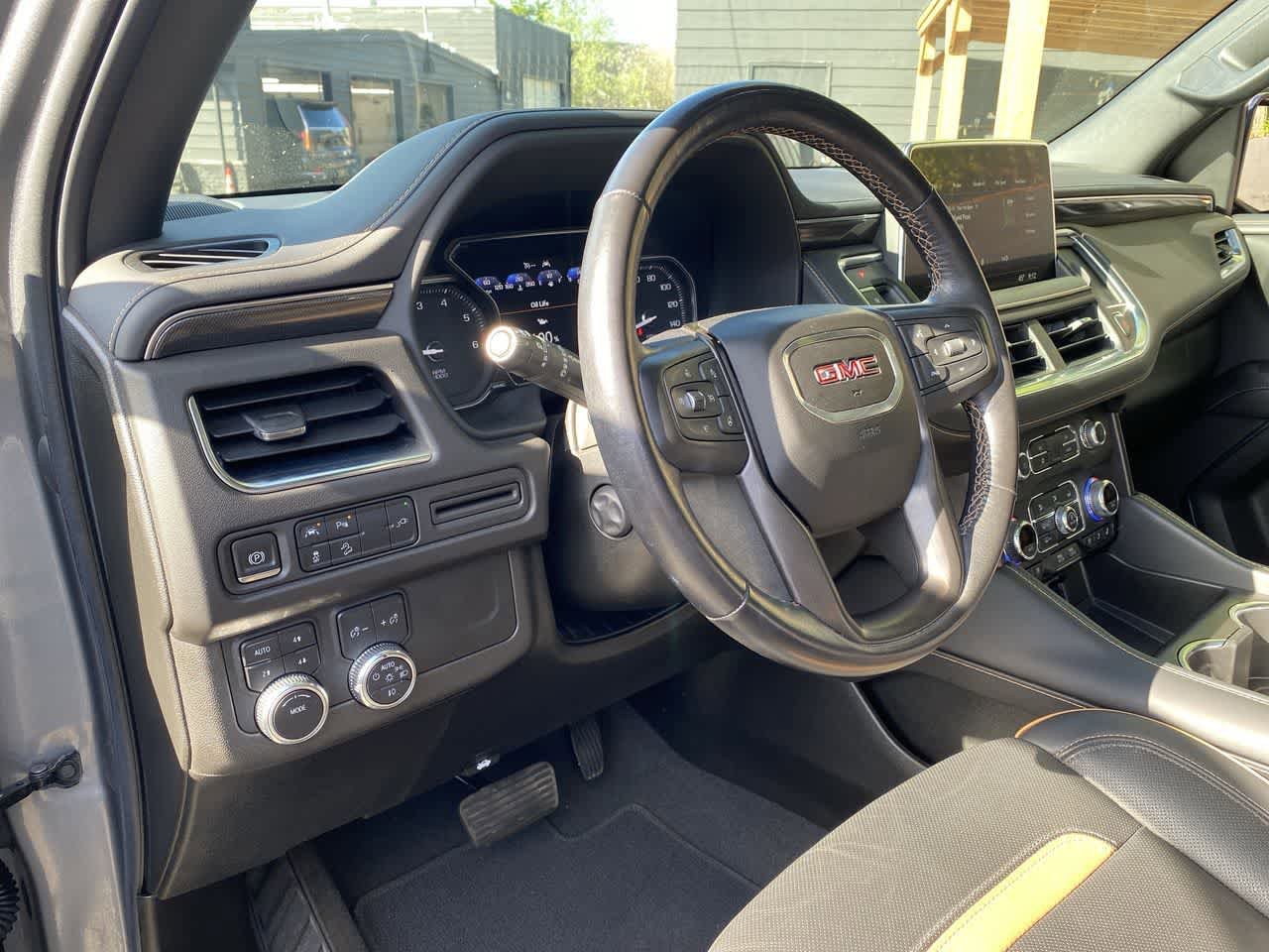 Used 2021 GMC Yukon AT4 AWD/4WD image 2