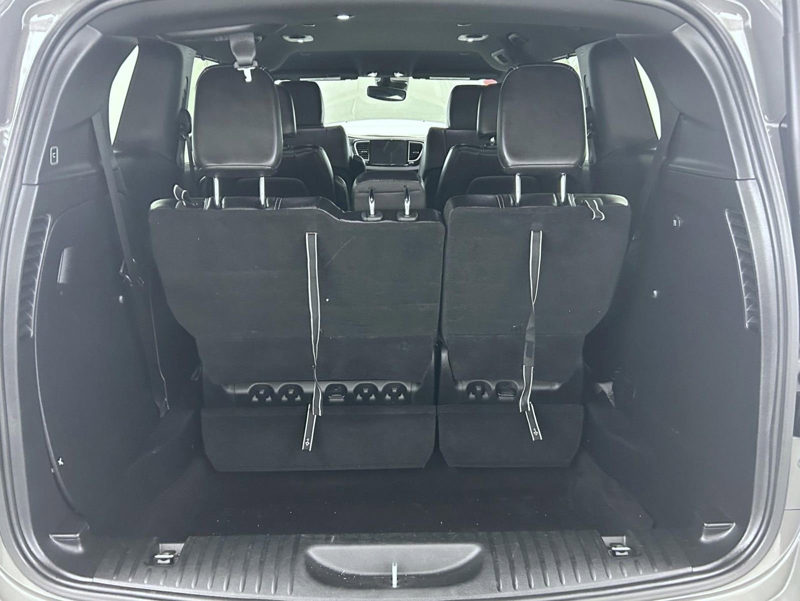 Used 2025 Chrysler Pacifica Select FWD image 21