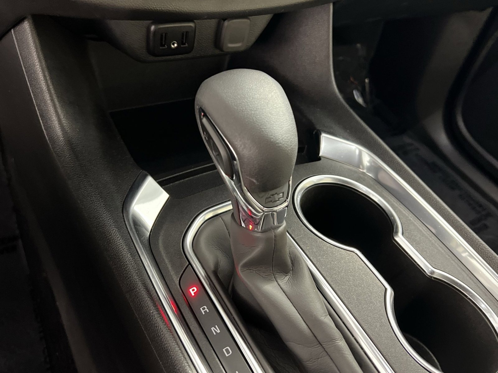 Used 2023 Chevrolet Traverse LS w/ Safety Package image 22