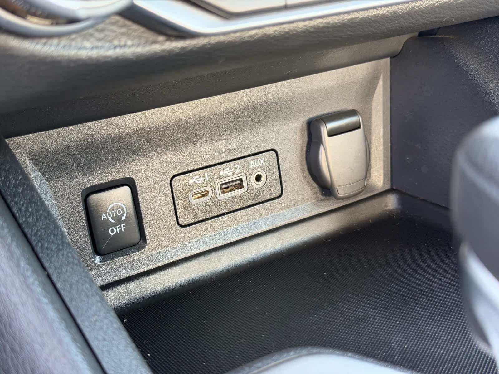 Certified 2024 Nissan Sentra SV FWD image 11