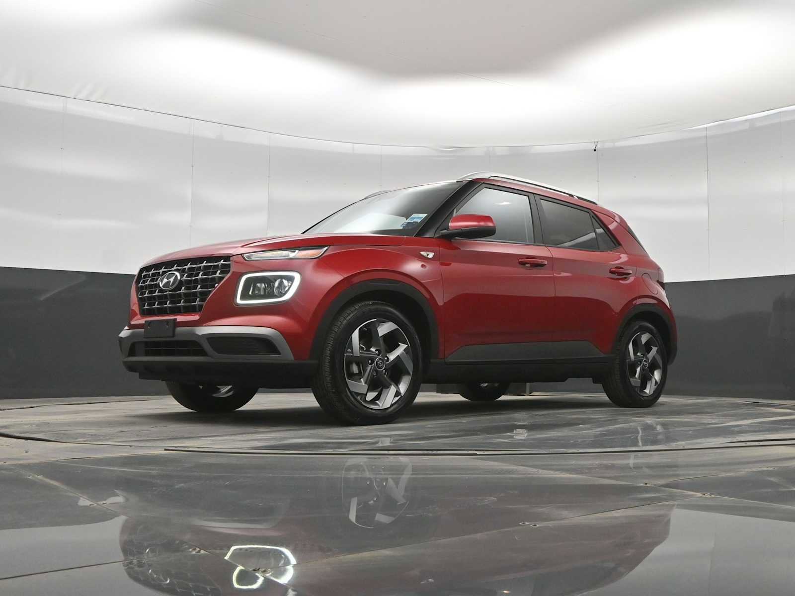Used 2022 Hyundai Venue Limited FWD image 32
