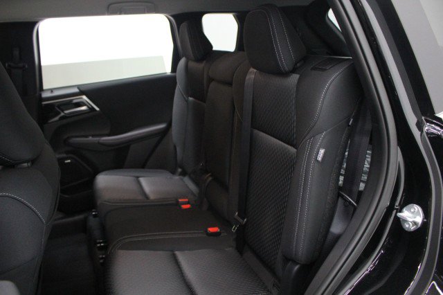 New 2026 Mitsubishi Outlander ES image 25
