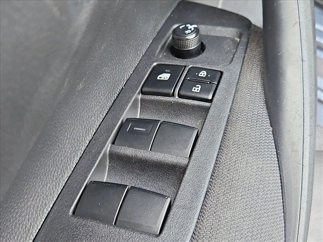 Used 2025 Toyota Corolla LE FWD image 11