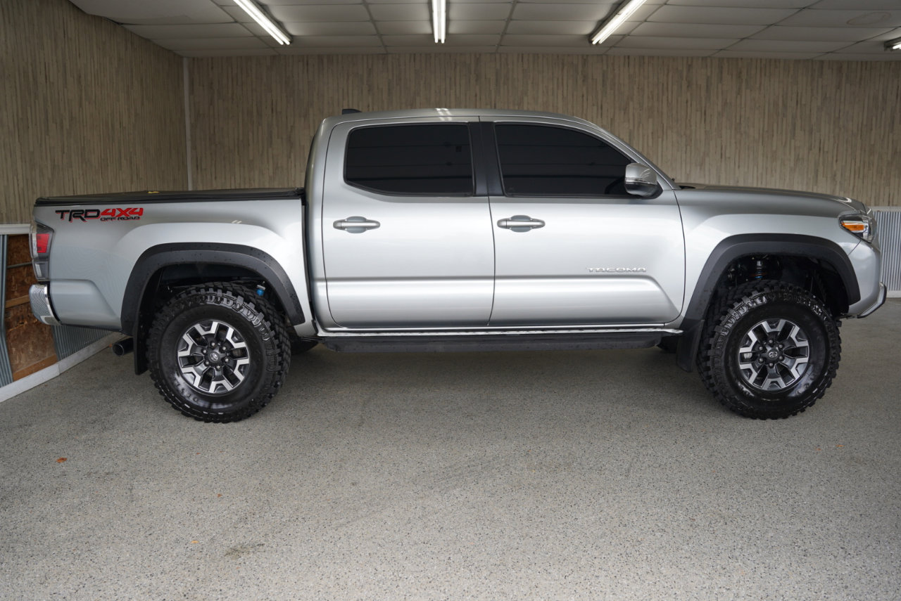Used 2023 Toyota Tacoma TRD Off-Road image 6
