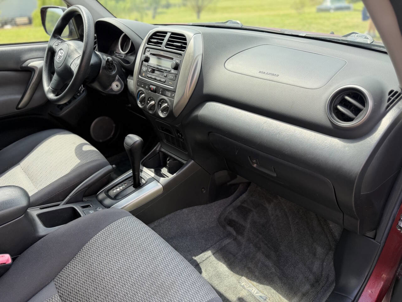 Used 2005 Toyota RAV4 4WD image 19