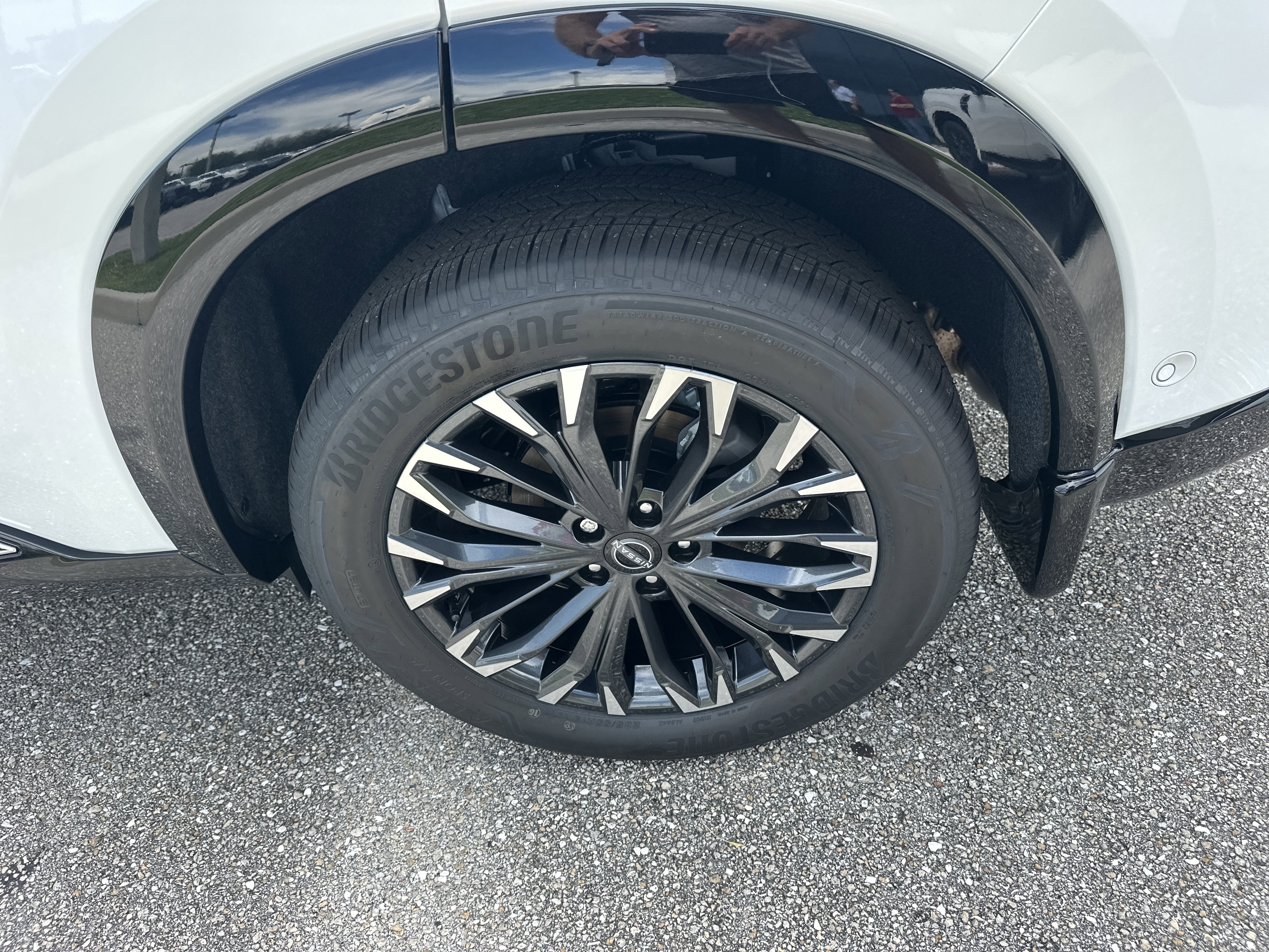 New 2026 Nissan Rogue Platinum image 9