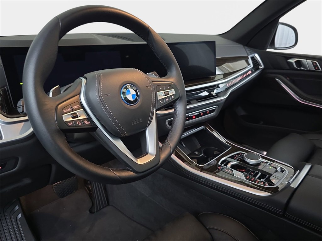 Used 2024 BMW X5 xDrive50e w/ Parking Assistance Package image 19
