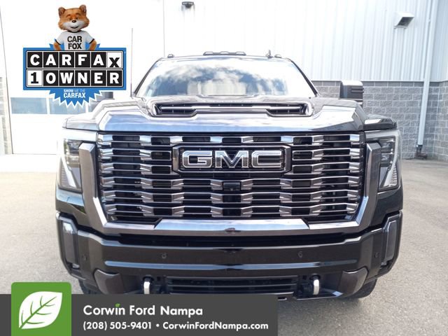 Used 2024 GMC Sierra 3500 Denali Ultimate AWD/4WD image 8