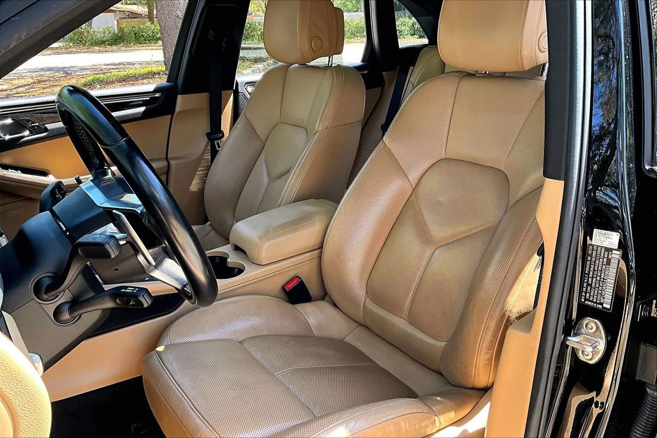 Used 2018 Porsche Macan Sport Edition image 17