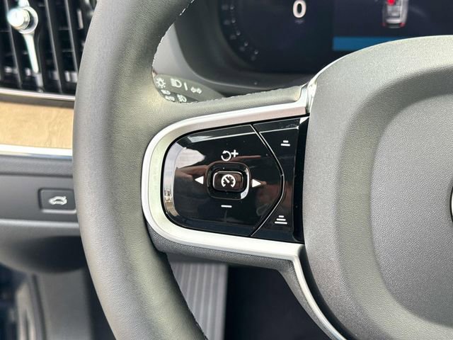 New 2026 Volvo XC60 B5 Plus w/ Protection Package Premier image 25